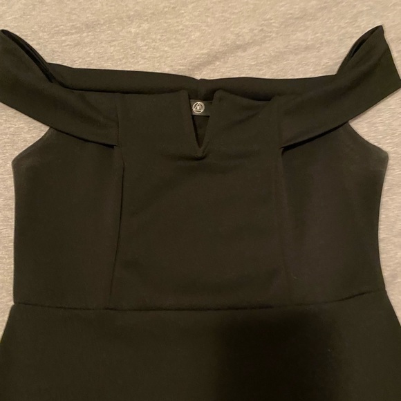 Black midi dress - off the shoulder and sweetheart neck - Picture 3 of 4